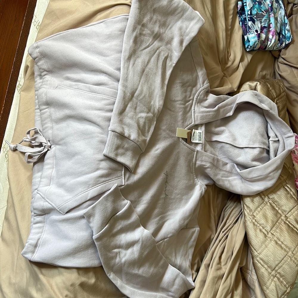 PINK light gray hoodie. NWT